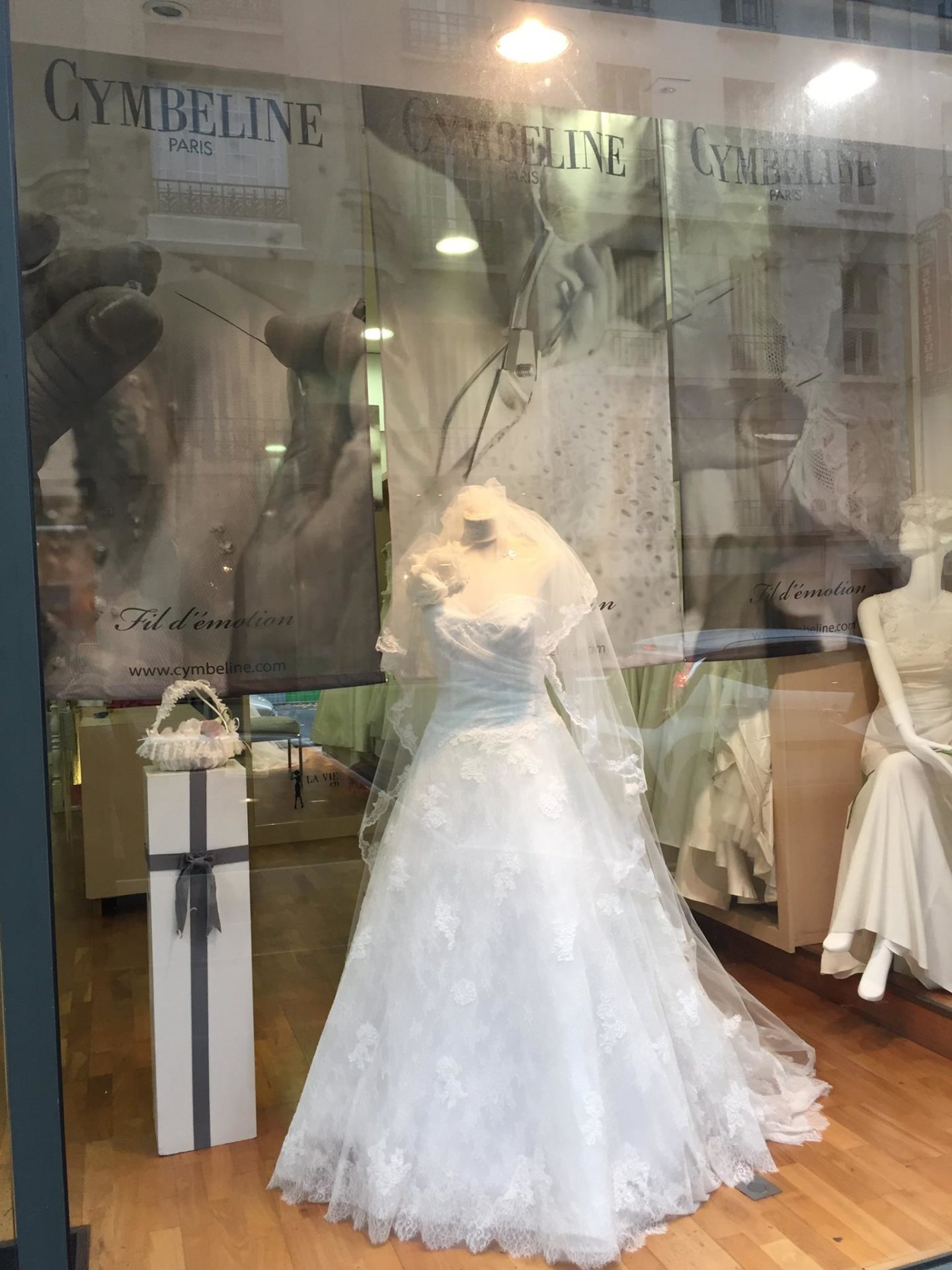 boutique robes de mariée Paris 15