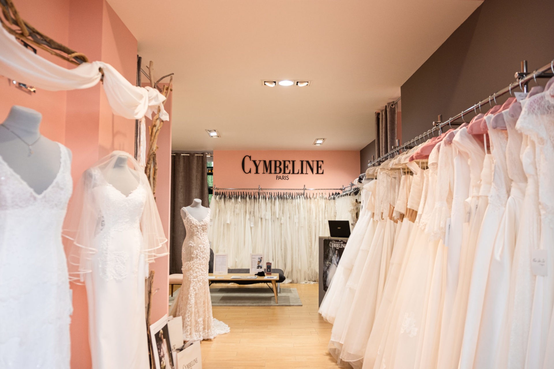 Wedding dress in Nice Shop Cymbeline Nice