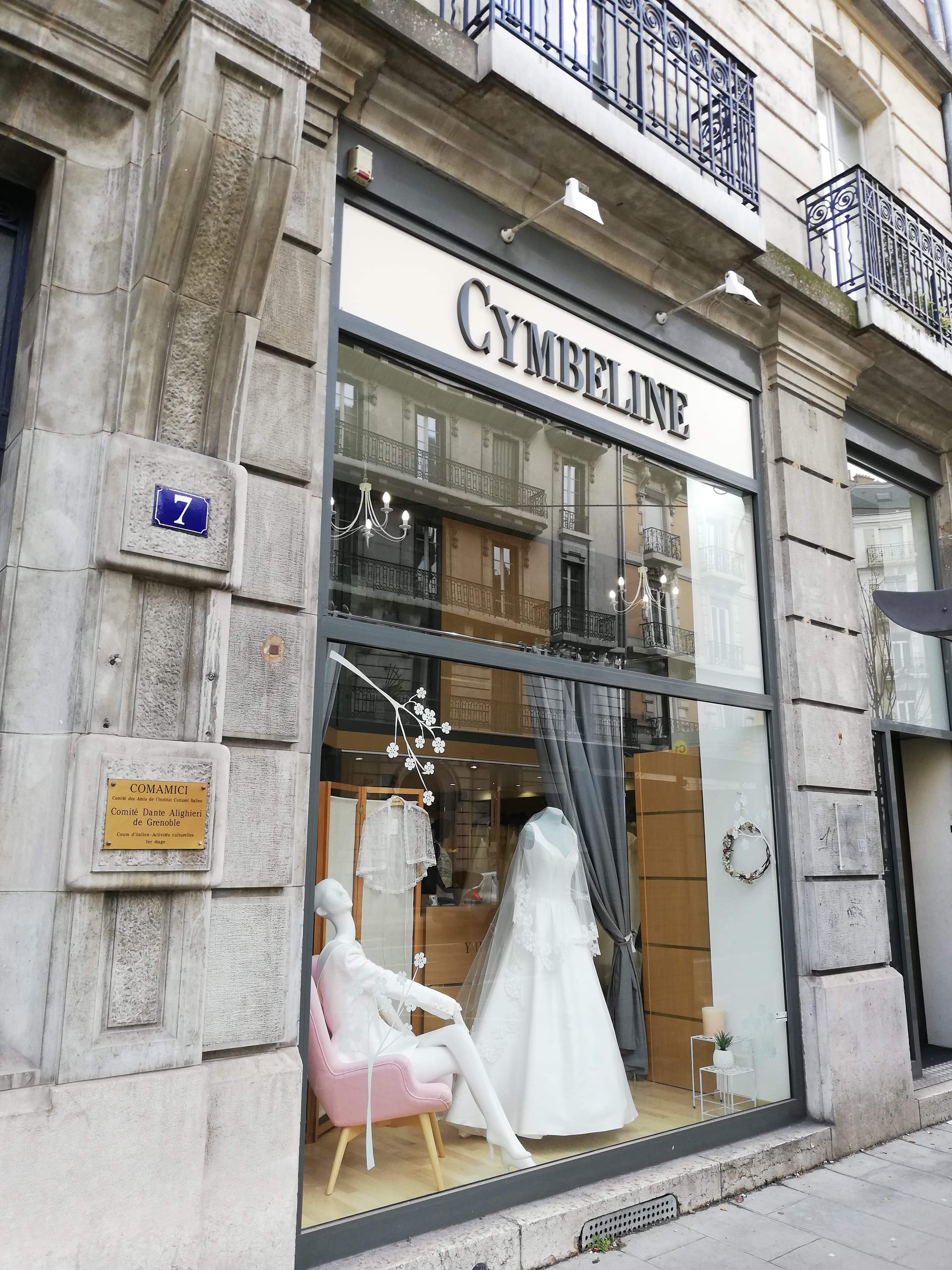 boutique de robes de mariée à Grenoble
