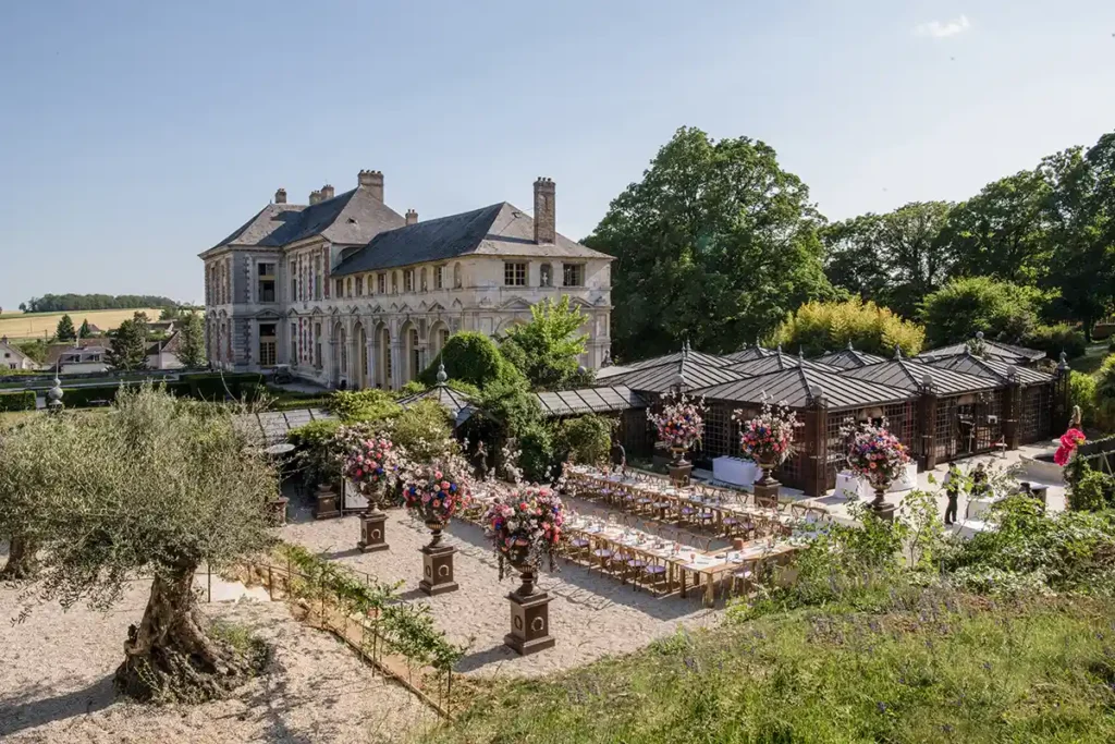 repas de mariage en extérieur