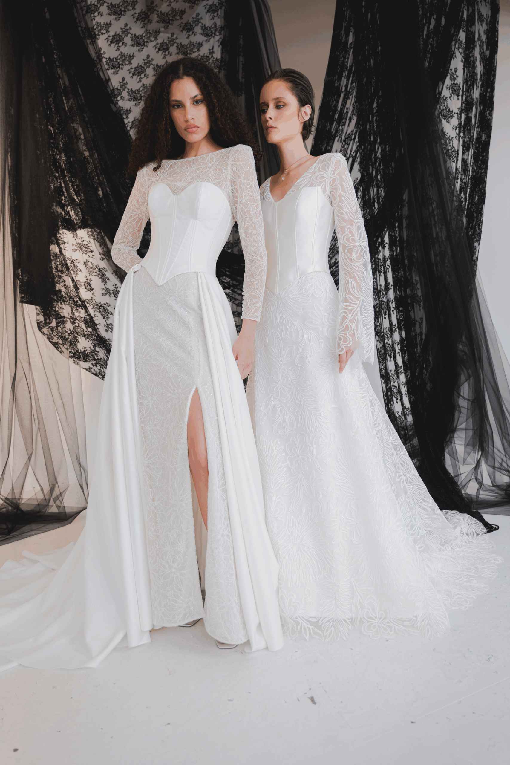 ENSEMBLE CIARA - CARACAS BUSTIER CARACAS femmes dans des robes de mariée sirène élégante et glamour