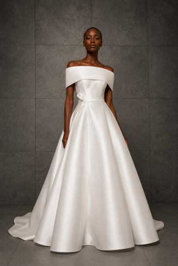 femme dans une robe de mariée princesse élégante en mikado