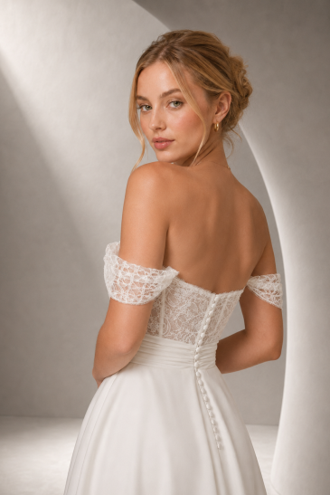 femme dans une robe de mariée bohème en dentelle