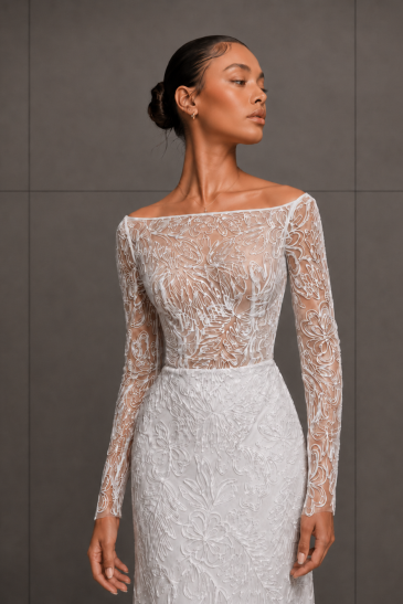 femme dans une robe de mariée A-line bohème