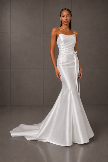 femme dans une robe de mariée sirène glamour