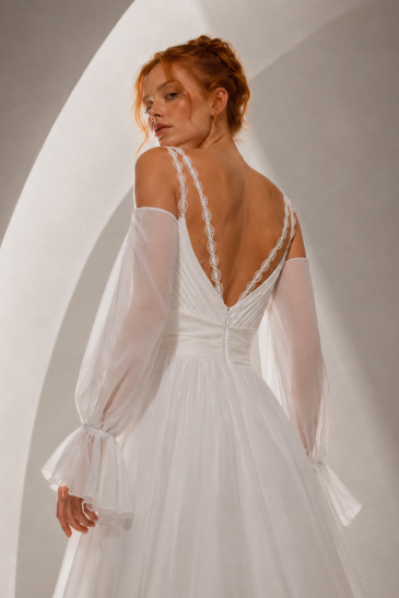 Une robe de mariée bohème chic, réalisée en mousseline