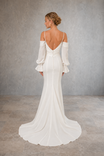 femme dans une robe de mariée sirène glamour