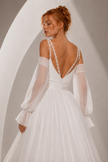 Une robe de mariée bohème chic, réalisée en mousseline