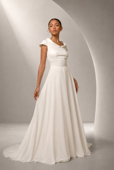 femme dans une robe de mariée épurée et minimaliste